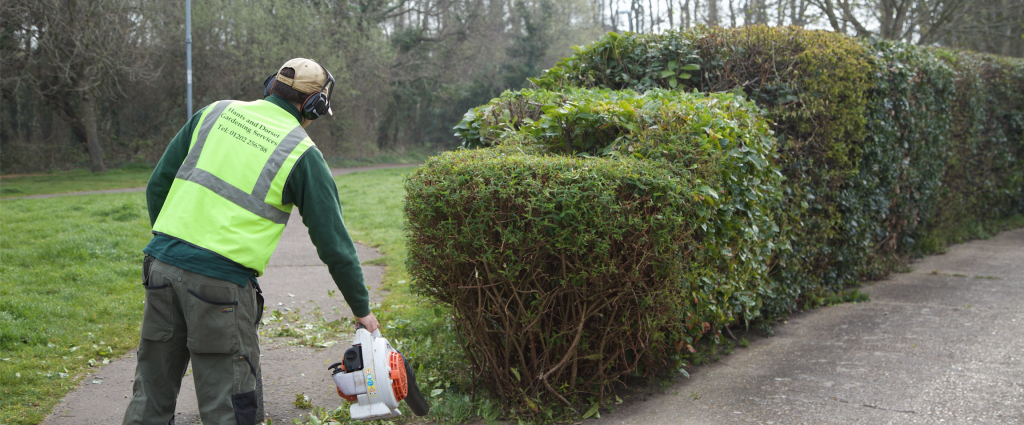 HDGS grounds maintenance team working in Bournemouth Dorset